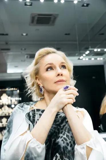 Марину Зудину заподозрили в том, что она сделала пластику лица