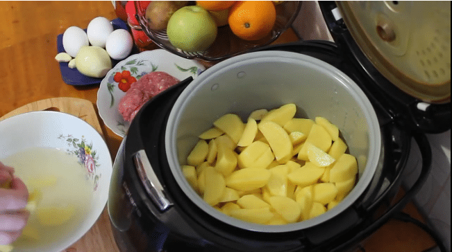 Готовим картофель в мультиварке